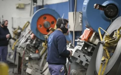 NOTICIAS | Se retrae el crecimiento de la industria, pero la capacidad instalada sigue por encima del 70%